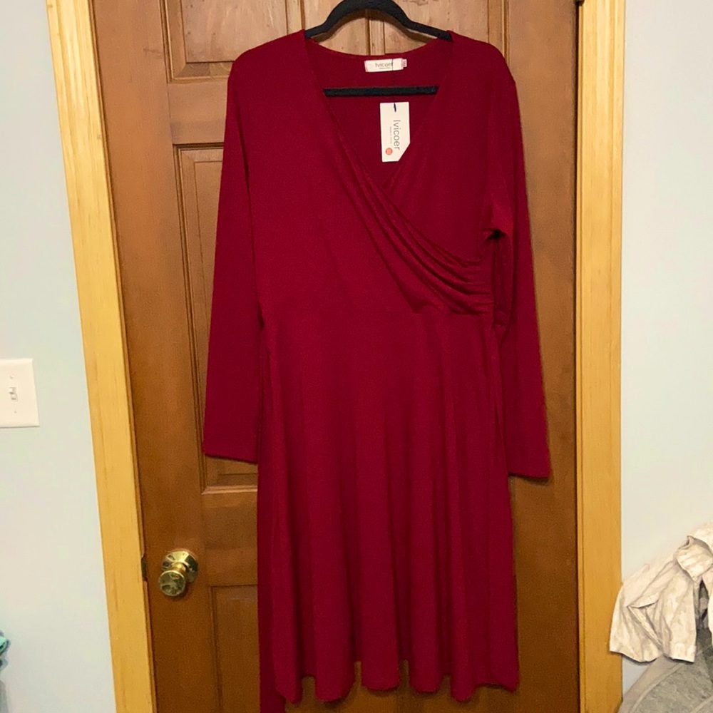 NWT Ivicoer Red Dress